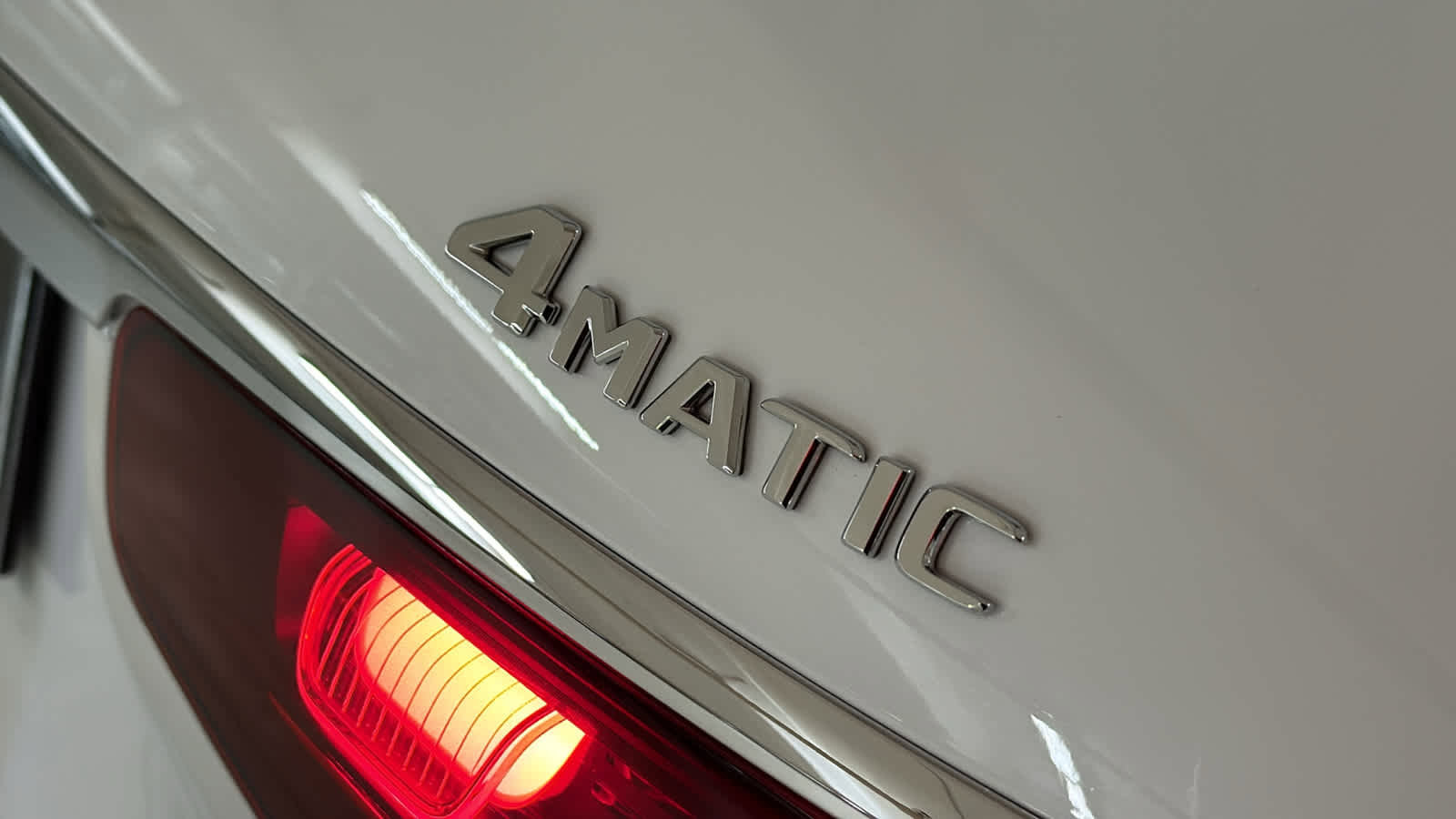 Used 2024 Mercedes-Benz GLS 580 4MATIC image 13