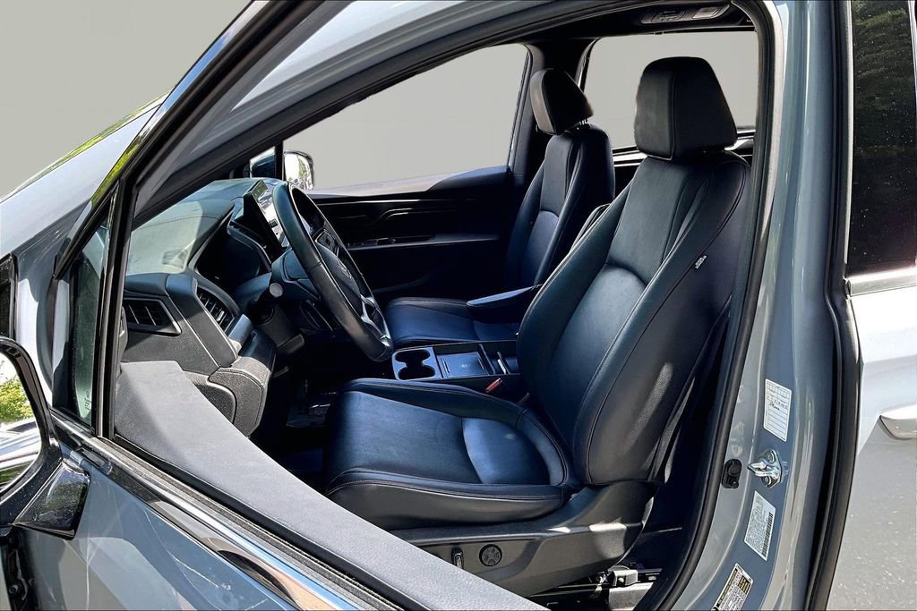 Used 2025 Honda Odyssey Sport-L image 17