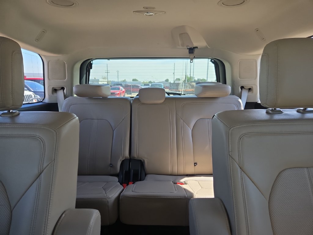 Used 2024 Ford Expedition Limited AWD/4WD image 19