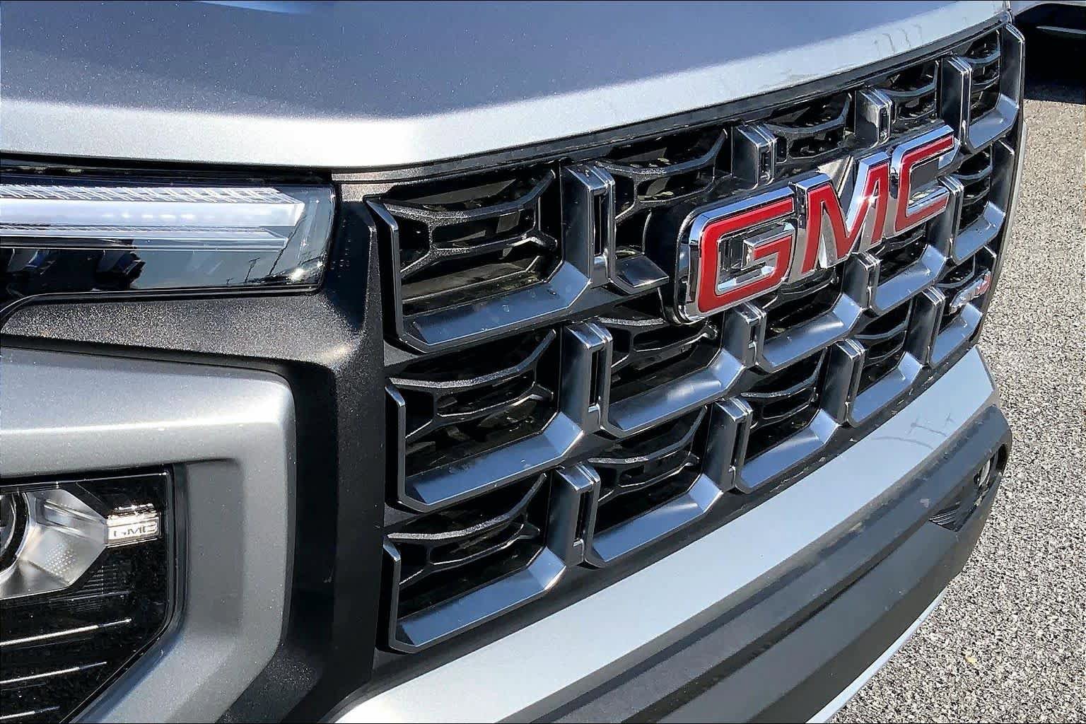 Used 2024 GMC Canyon AT4 w/ Canyon Safety Plus Package image 29