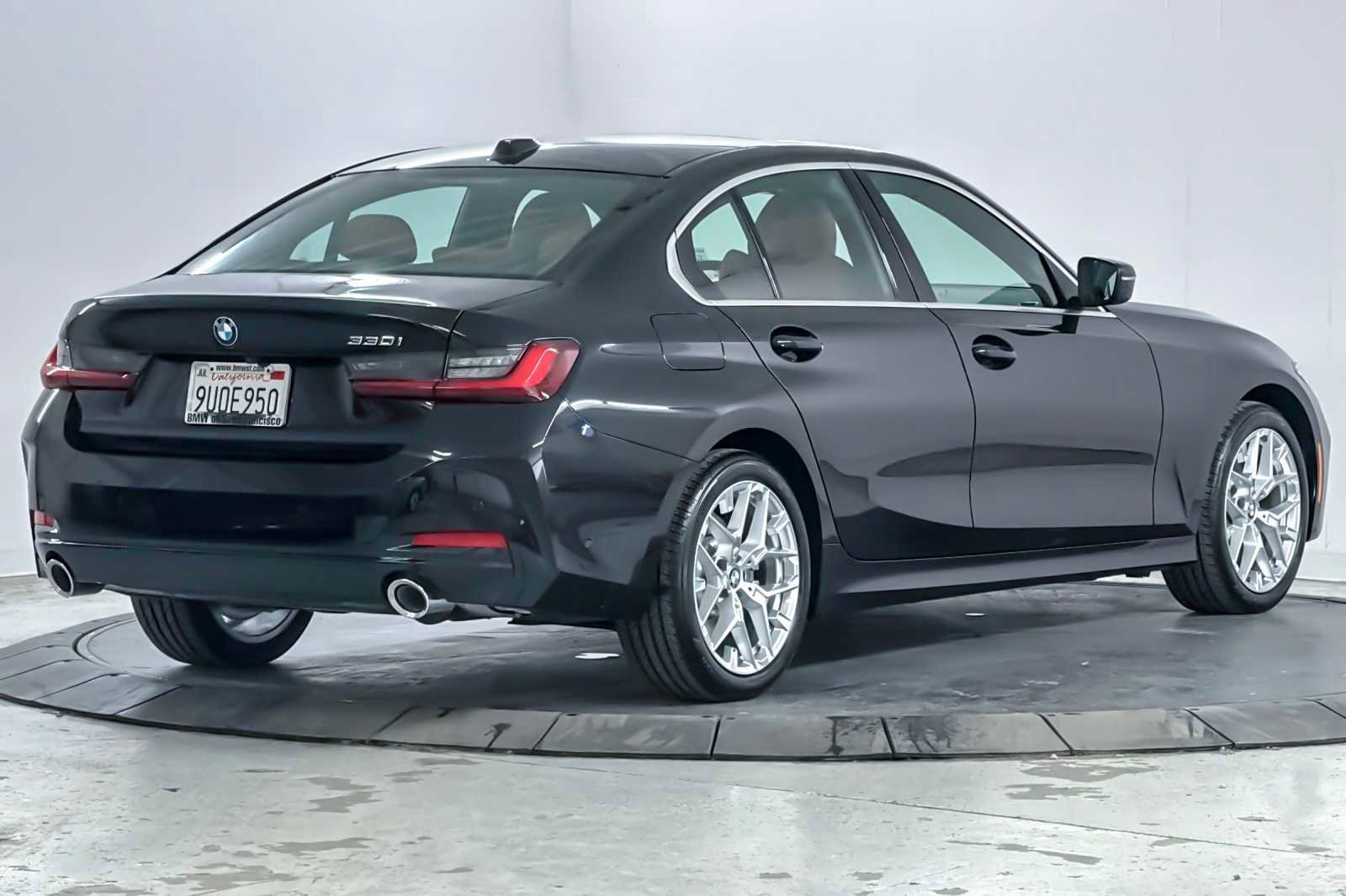 Used 2025 BMW 330i Sedan w/ Convenience Package image 2