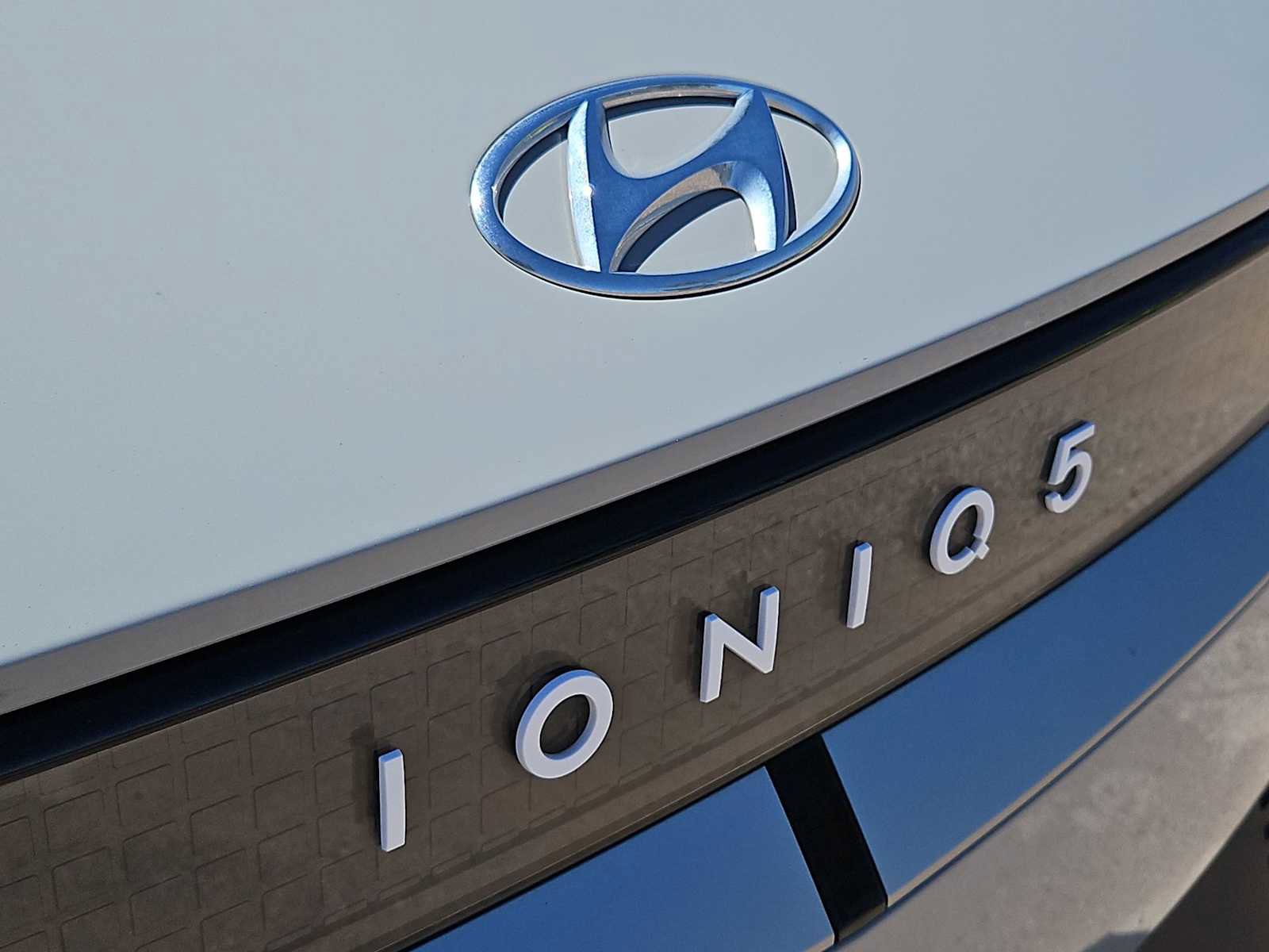 Certified 2024 Hyundai Ioniq 5 SEL RWD image 12