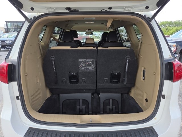 Used 2017 Kia Sedona EX FWD image 11