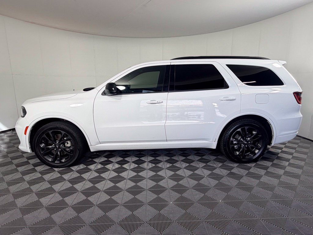 Used 2025 Dodge Durango GT w/ Blacktop Package RWD image 11