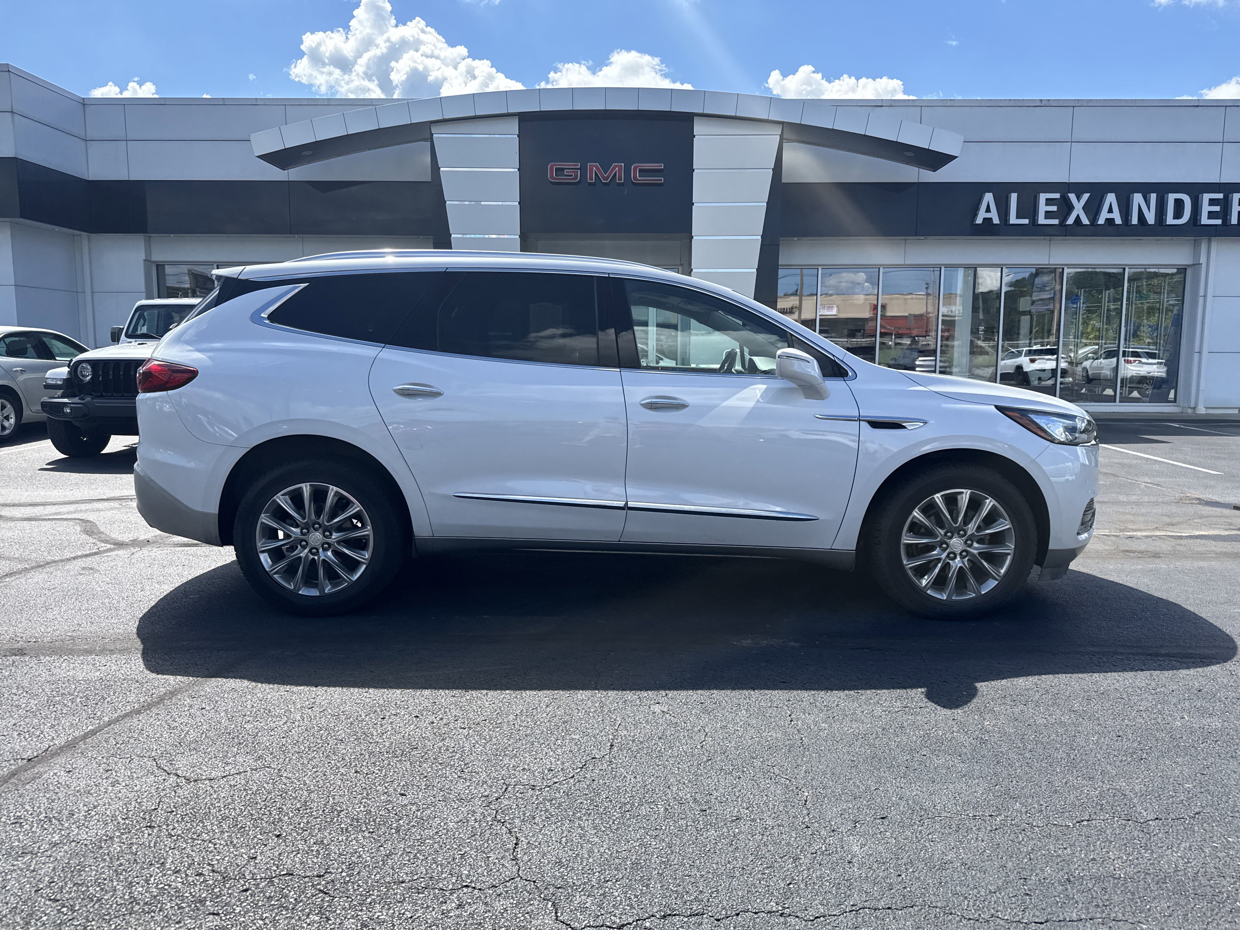 Used 2020 Buick Enclave Premium w/ Sun and Sites Package video 2