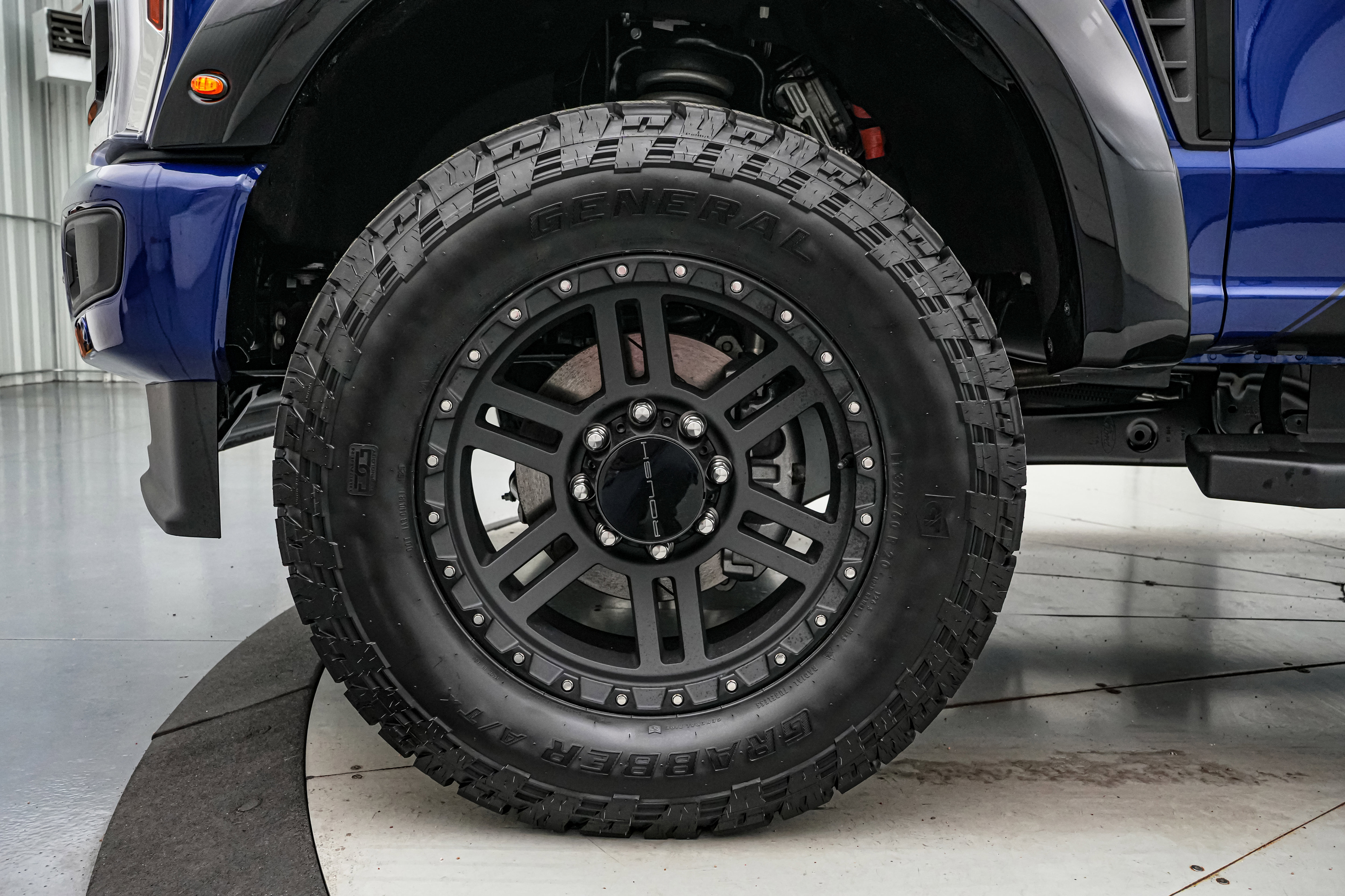 New 2026 Ford F250 Lariat w/ Black Appearance Package image 12