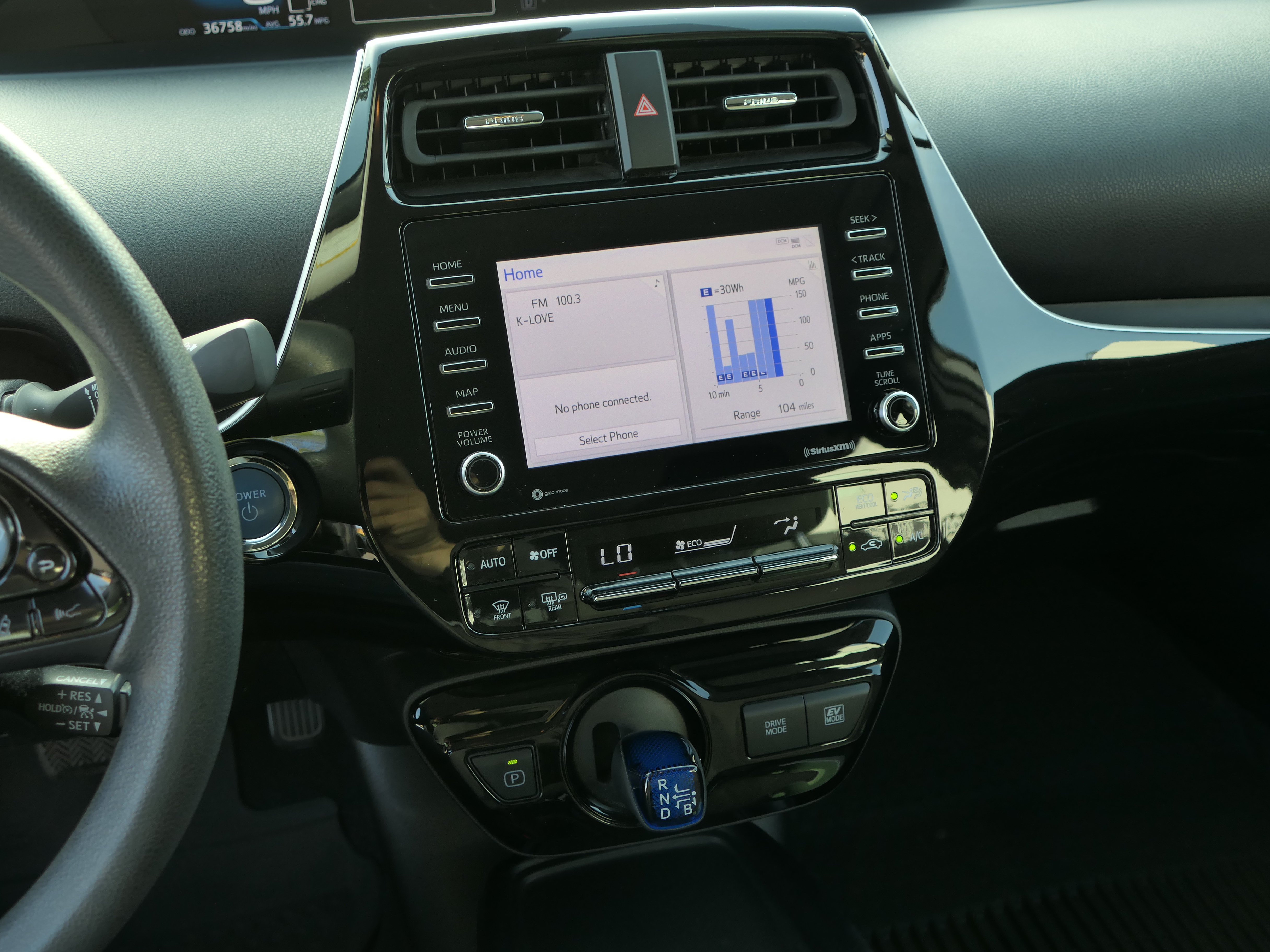 Used 2022 Toyota Prius L Eco FWD image 17