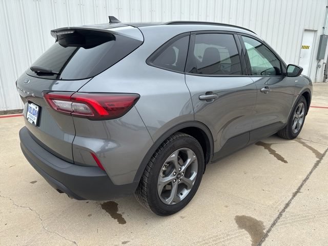 Used 2025 Ford Escape ST-Line FWD image 6