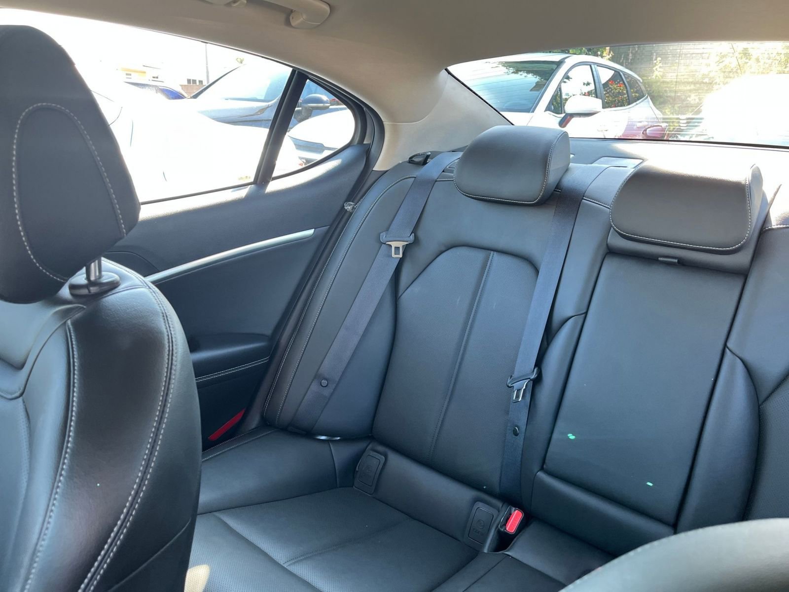 Used 2025 Genesis G70 2.5T image 39