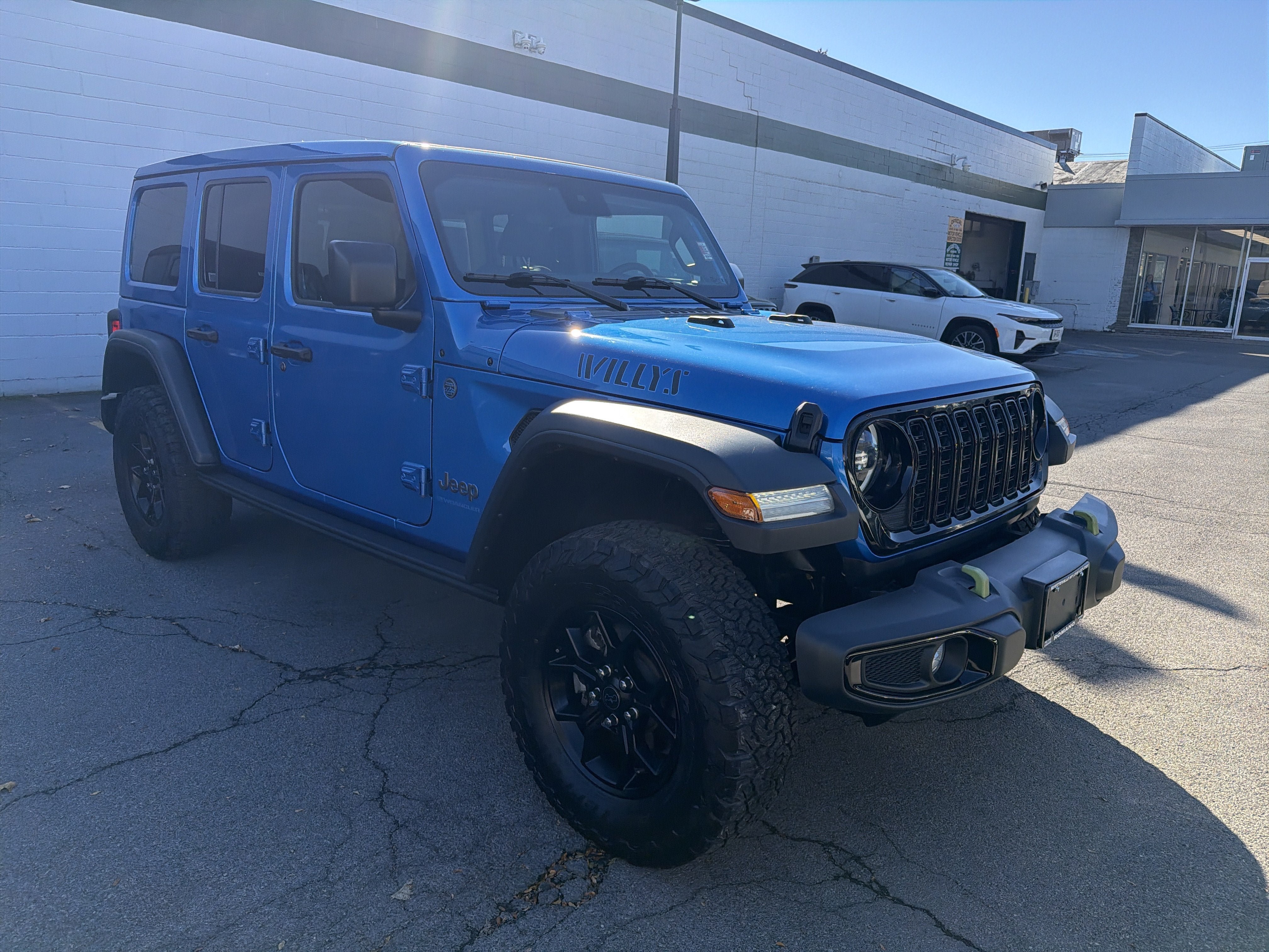 Used 2024 Jeep Wrangler Unlimited AWD/4WD image 2