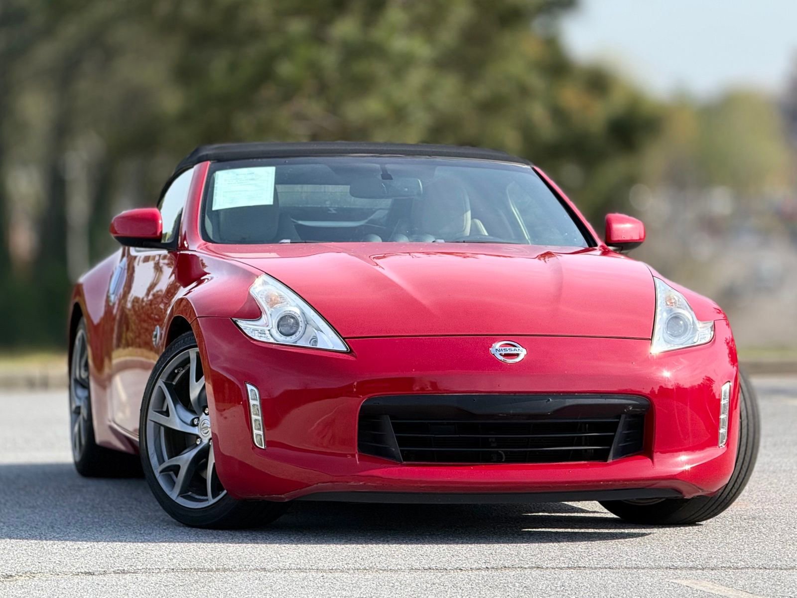 Used 2017 Nissan 370Z Touring Sport RWD image 4