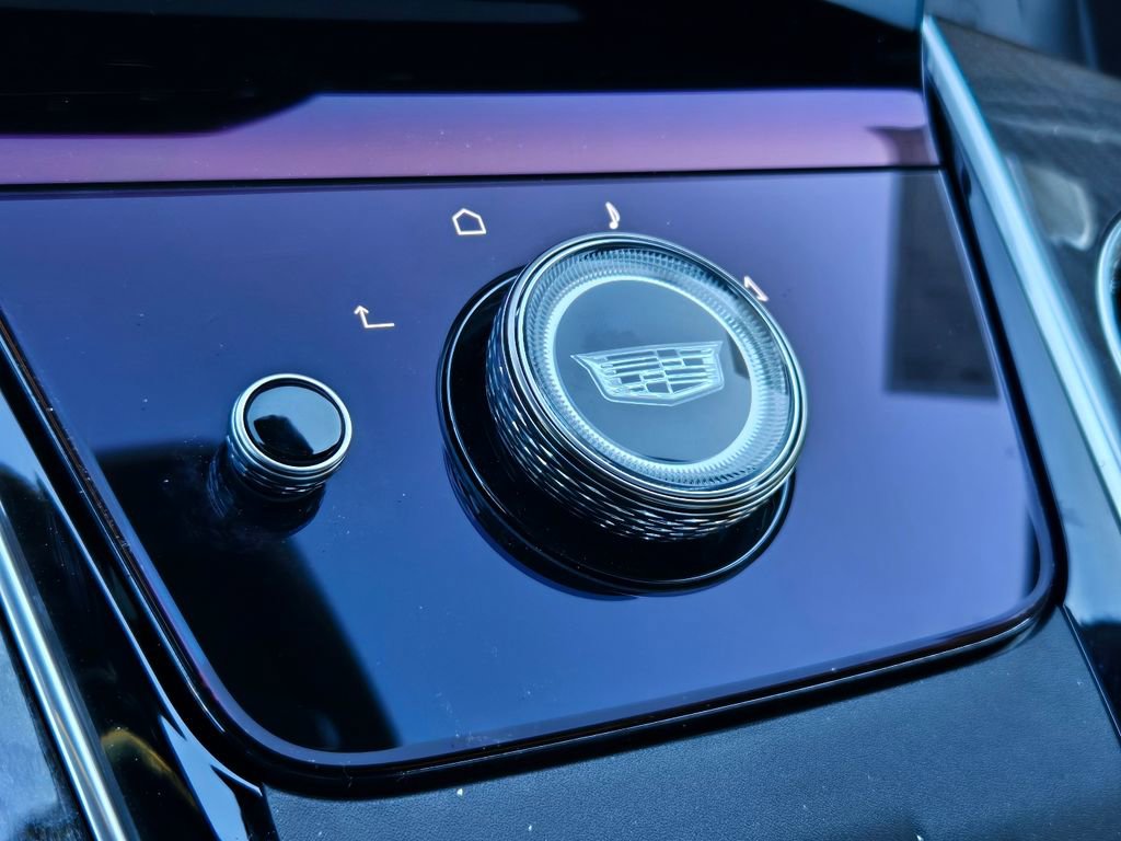 New 2025 Cadillac Escalade IQ Luxury 2 w/ LPO, Etrunk Organizer Package image 31