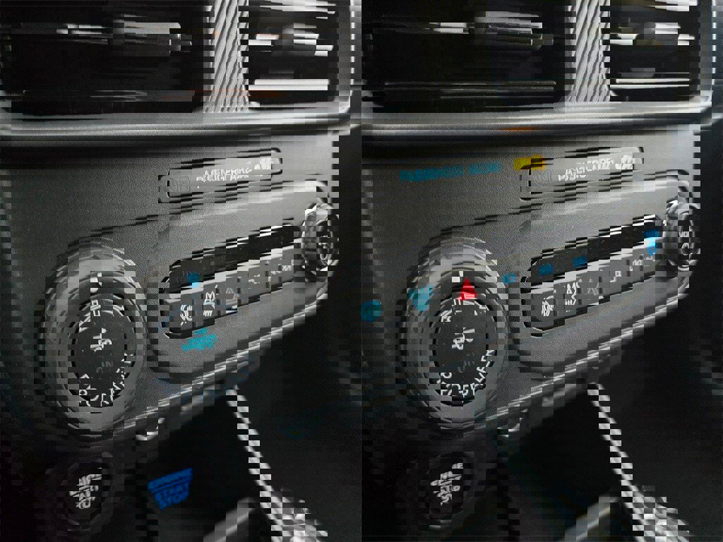 New 2026 Ford Maverick Lariat w/ Black Appearance Package image 16