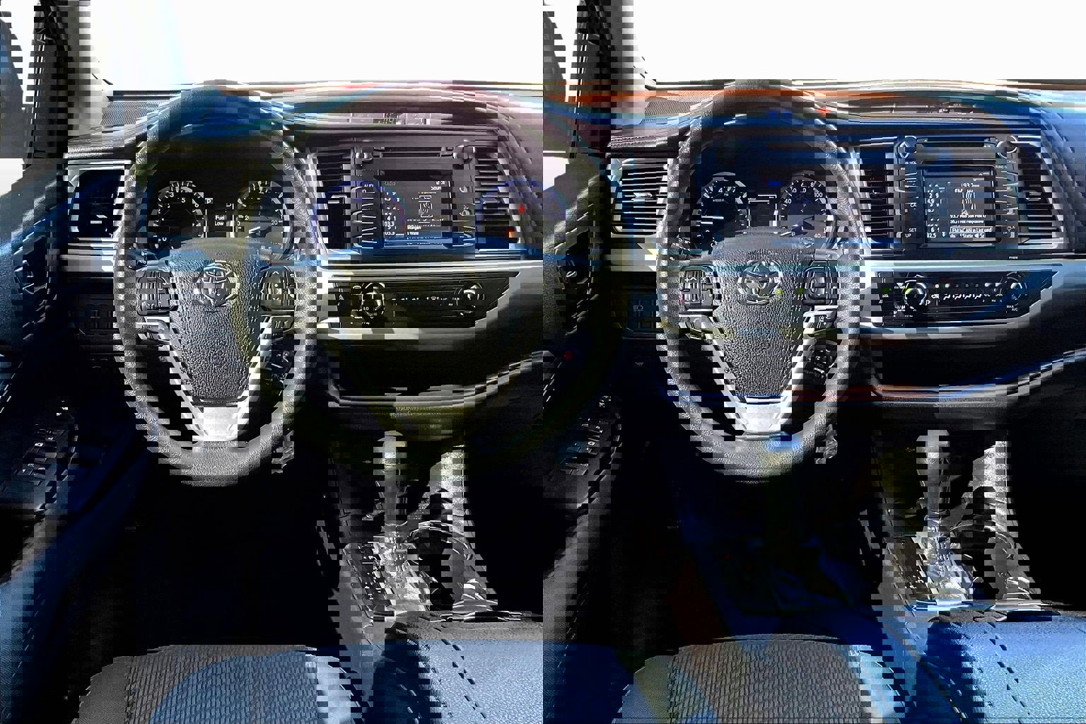 Used 2019 Toyota Highlander LE image 5