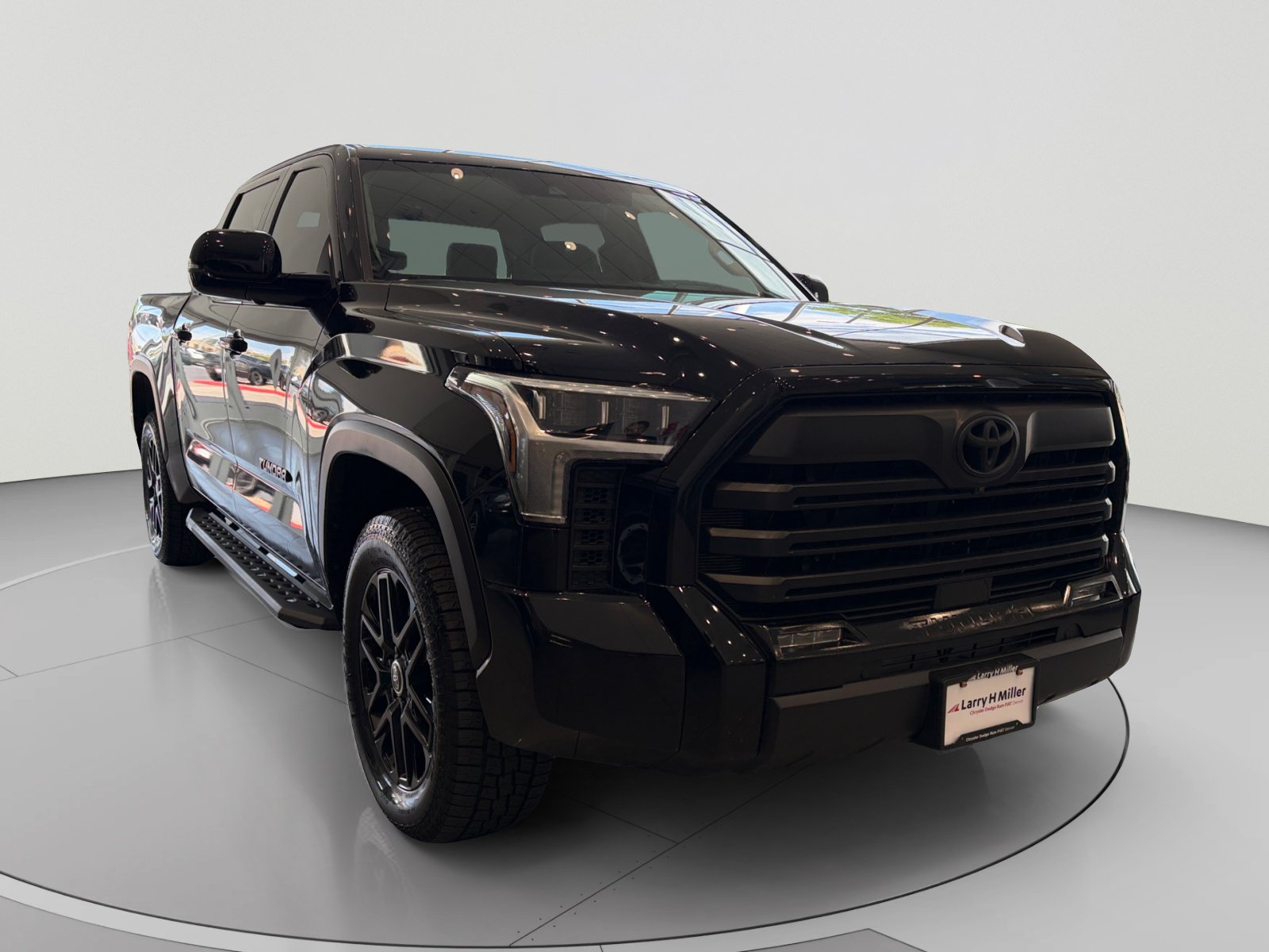 Used 2024 Toyota Tundra Limited AWD/4WD image 7