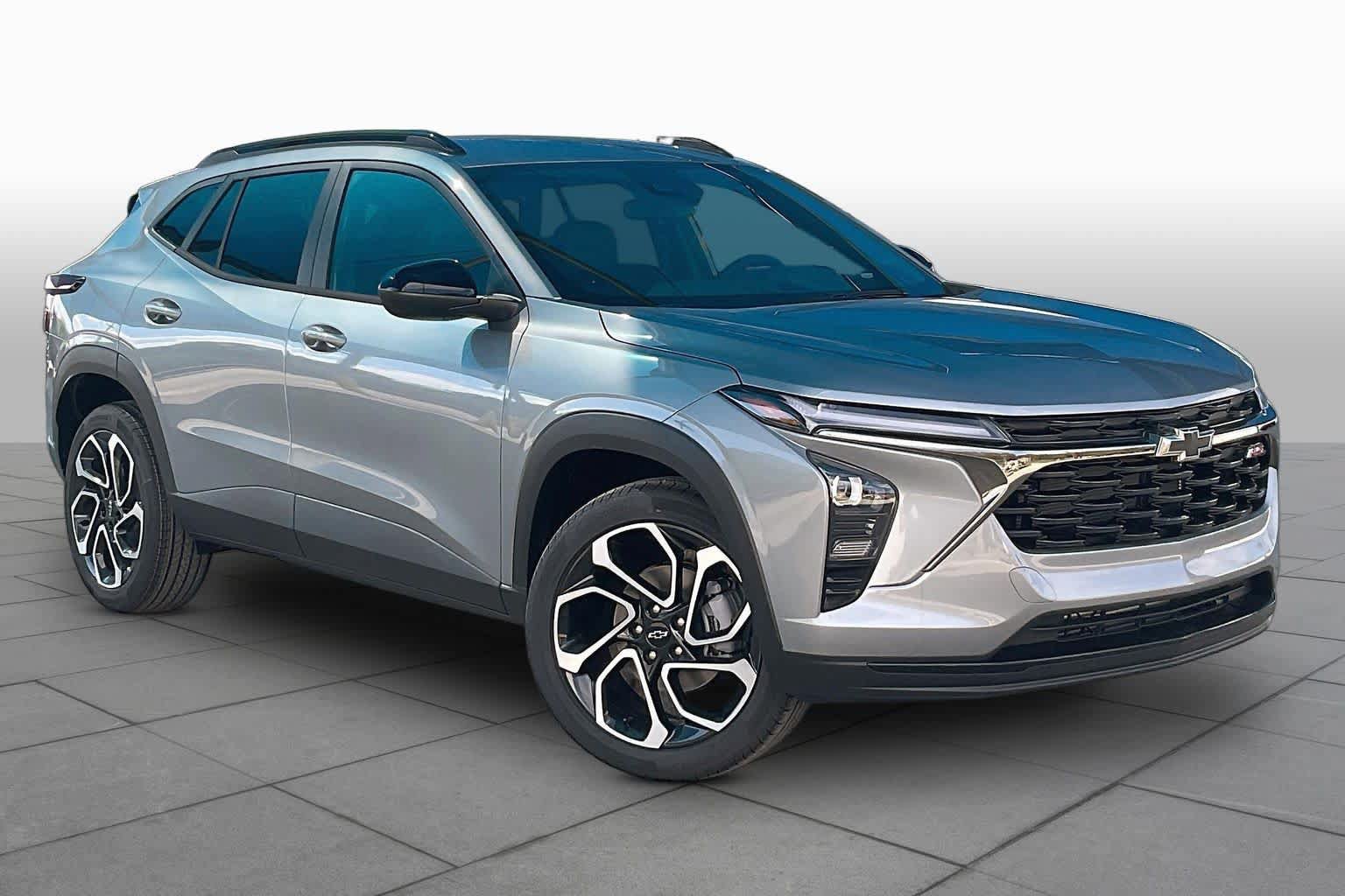 New 2026 Chevrolet Trax RS w/ Driver Confidence Package FWD image 2