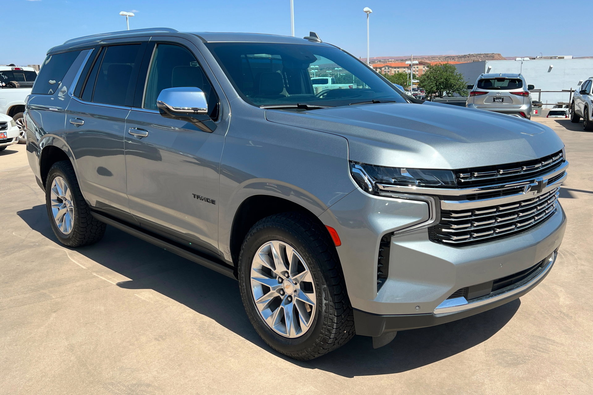 Used 2023 Chevrolet Tahoe Premier AWD/4WD image 8