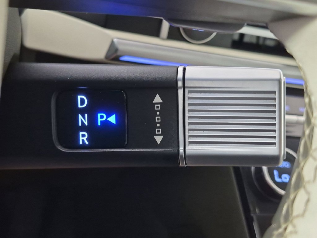 Used 2024 Hyundai Santa Fe Calligraphy FWD image 27