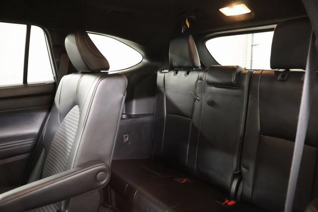 Used 2023 Toyota Highlander XSE AWD/4WD image 31