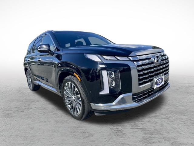 Used 2023 Hyundai Palisade Calligraphy AWD/4WD image 3