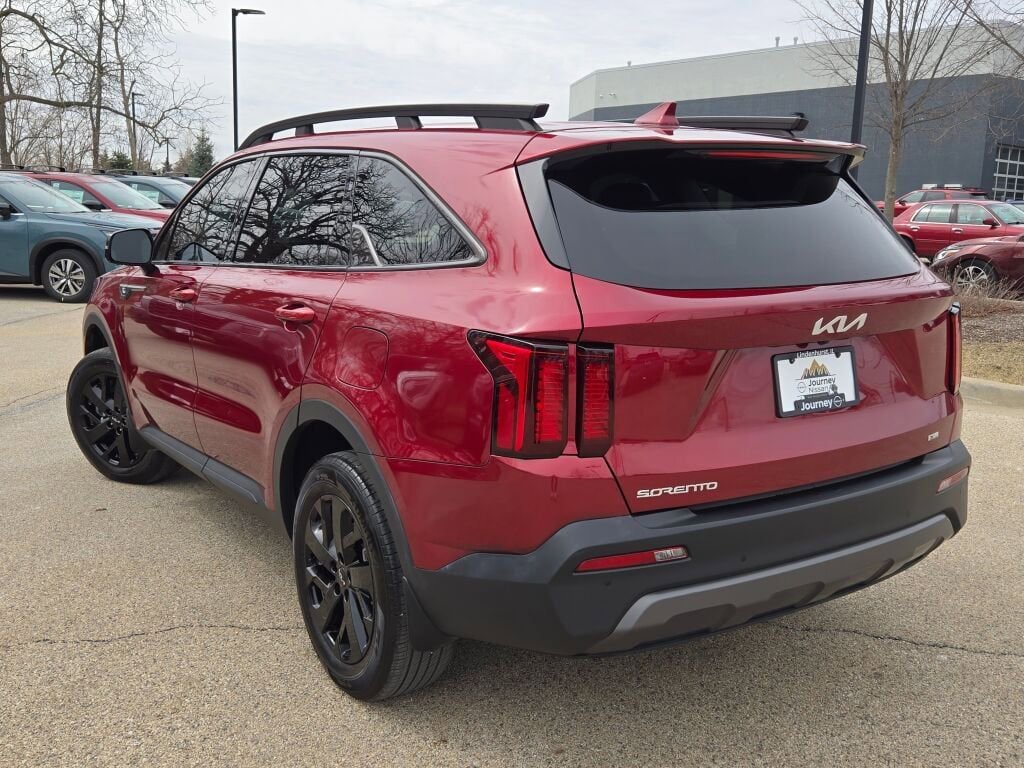 Used 2023 Kia Sorento S image 13