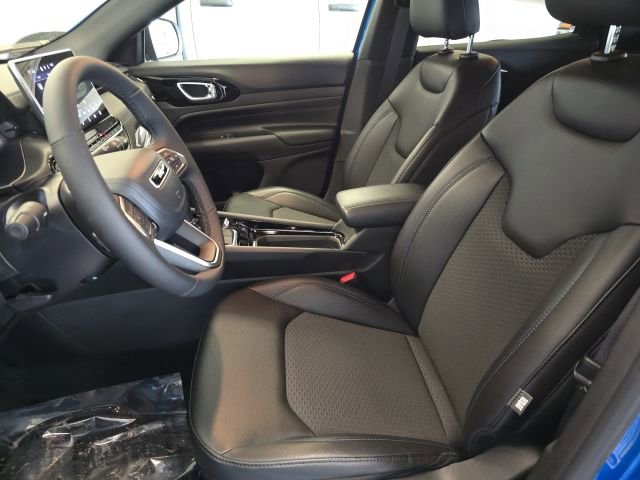 New 2026 Jeep Compass Latitude image 4