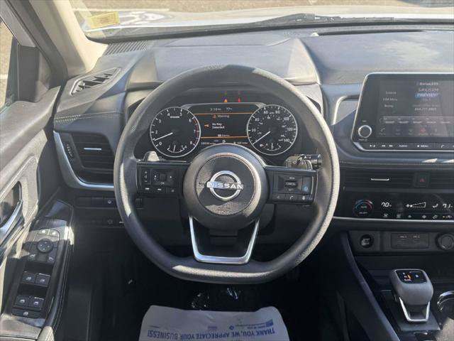 Used 2024 Nissan Rogue SV AWD/4WD image 13