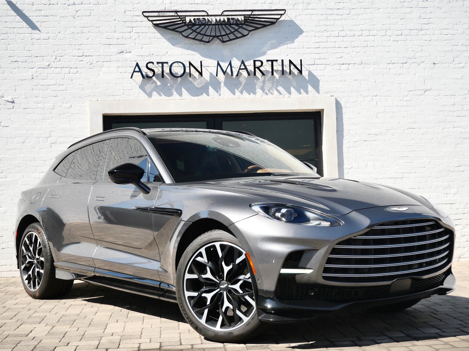 Used 2023 Aston Martin DBX 707 AWD/4WD image 1