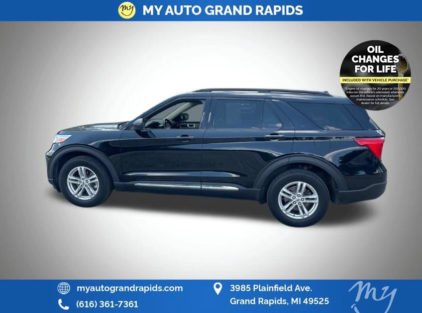 Used 2020 Ford Explorer XLT w/ Equipment Group 202A AWD/4WD image 3