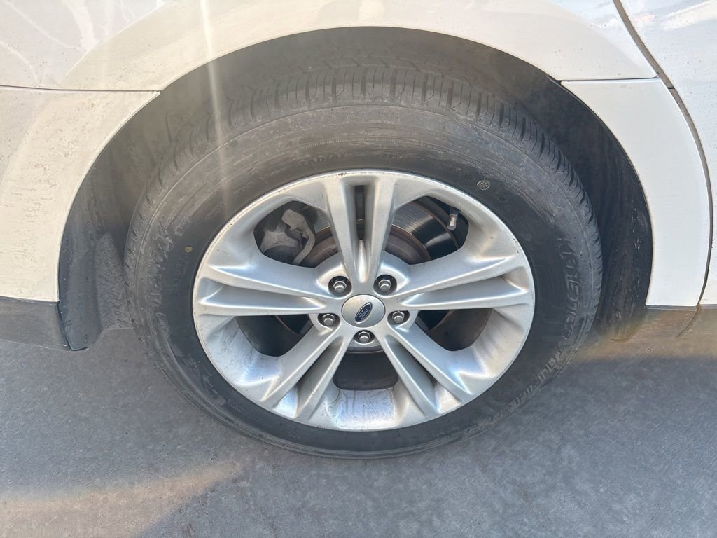 Used 2016 Ford Taurus SEL w/ Equipment Group 201A image 13