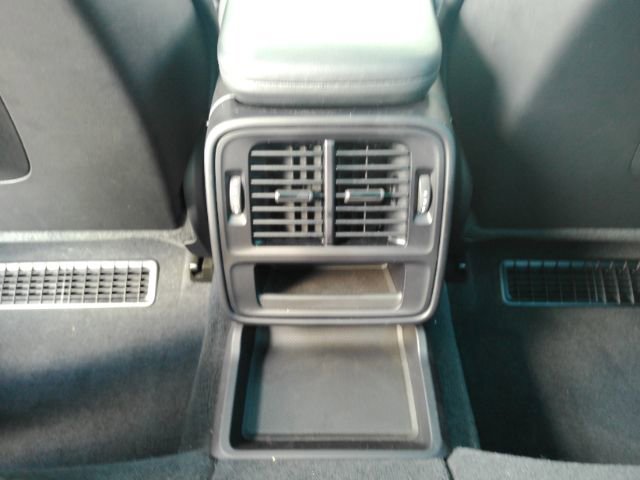 Used 2022 Porsche Taycan image 28