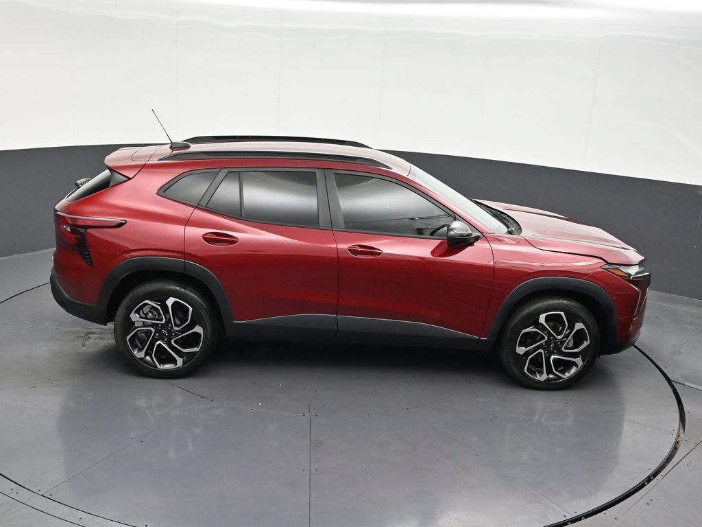 Used 2024 Chevrolet Trax RS FWD image 22