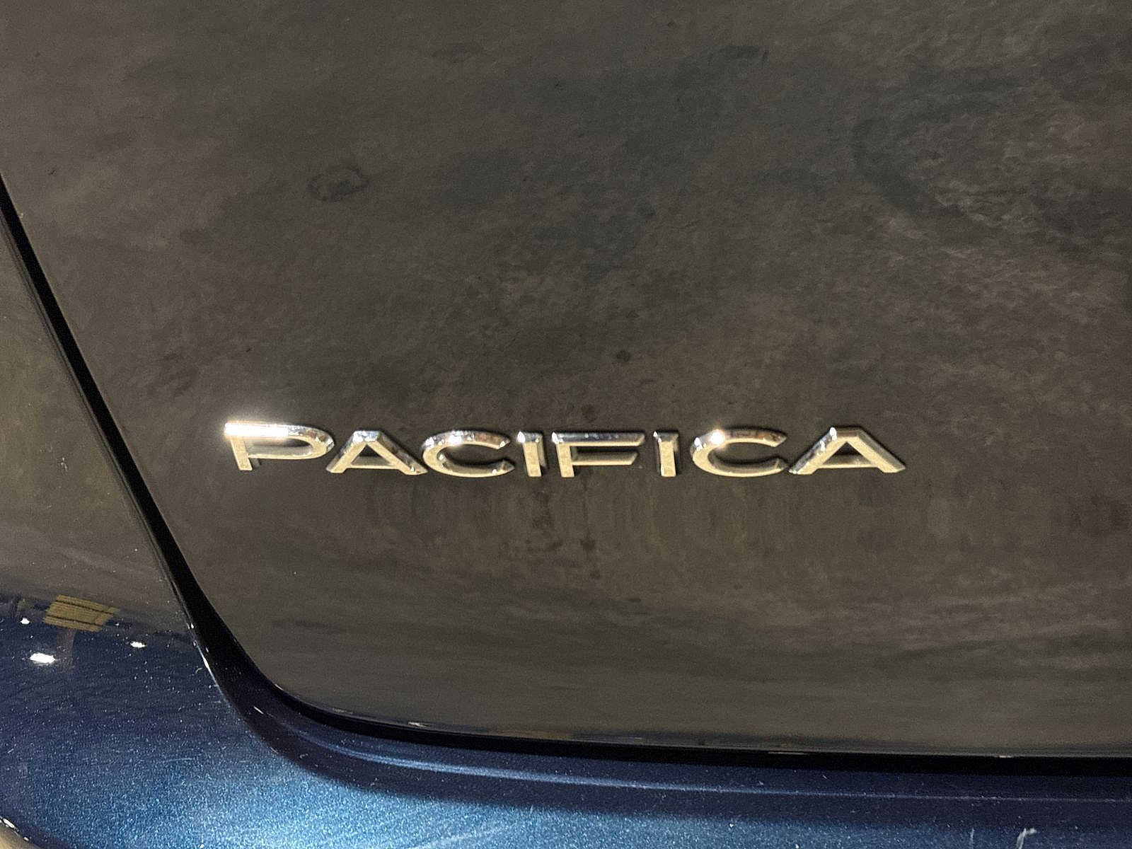 Used 2023 Chrysler Pacifica Touring-L image 25