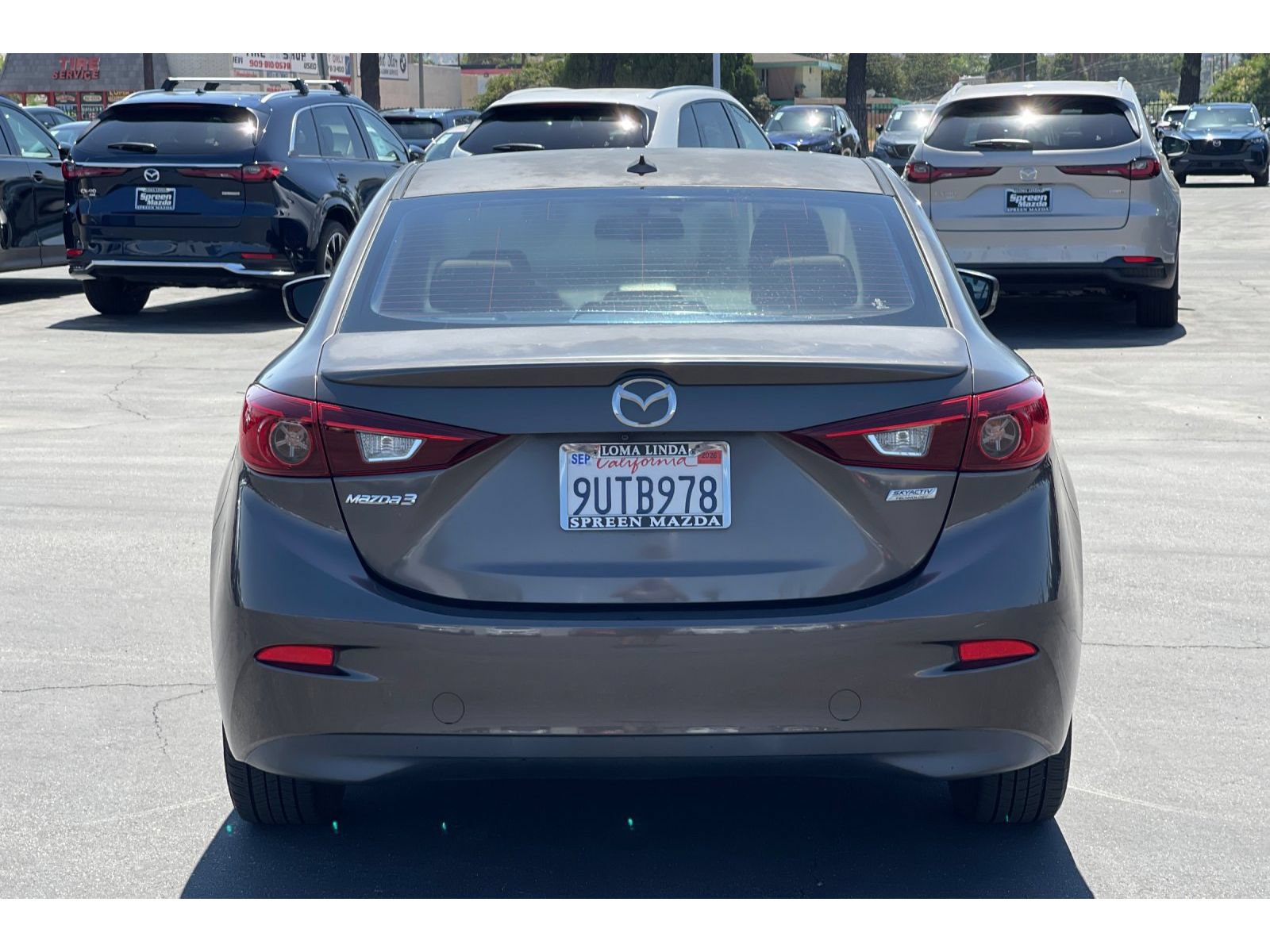Used 2016 MAZDA MAZDA3 i Touring w/ Popular Equipment Package FWD image 5