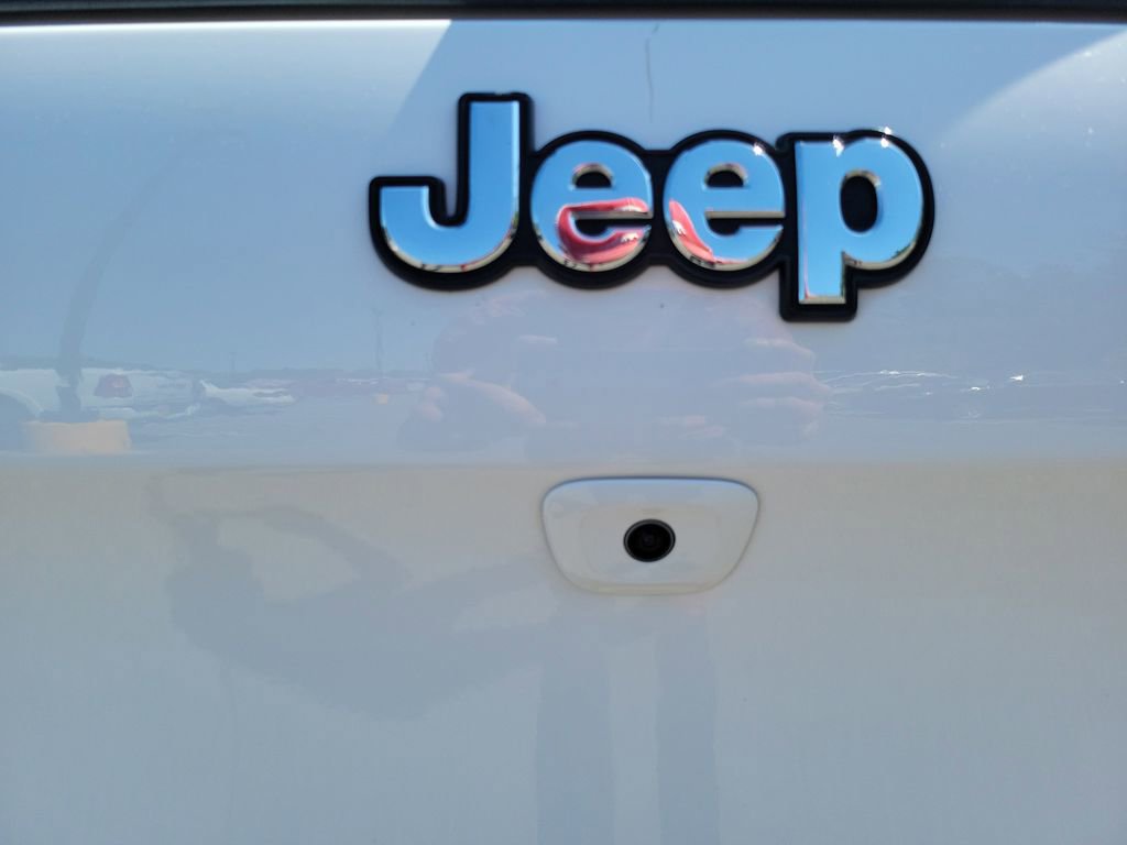 Used 2016 Jeep Cherokee Latitude w/ Comfort/Convenience Group FWD image 36