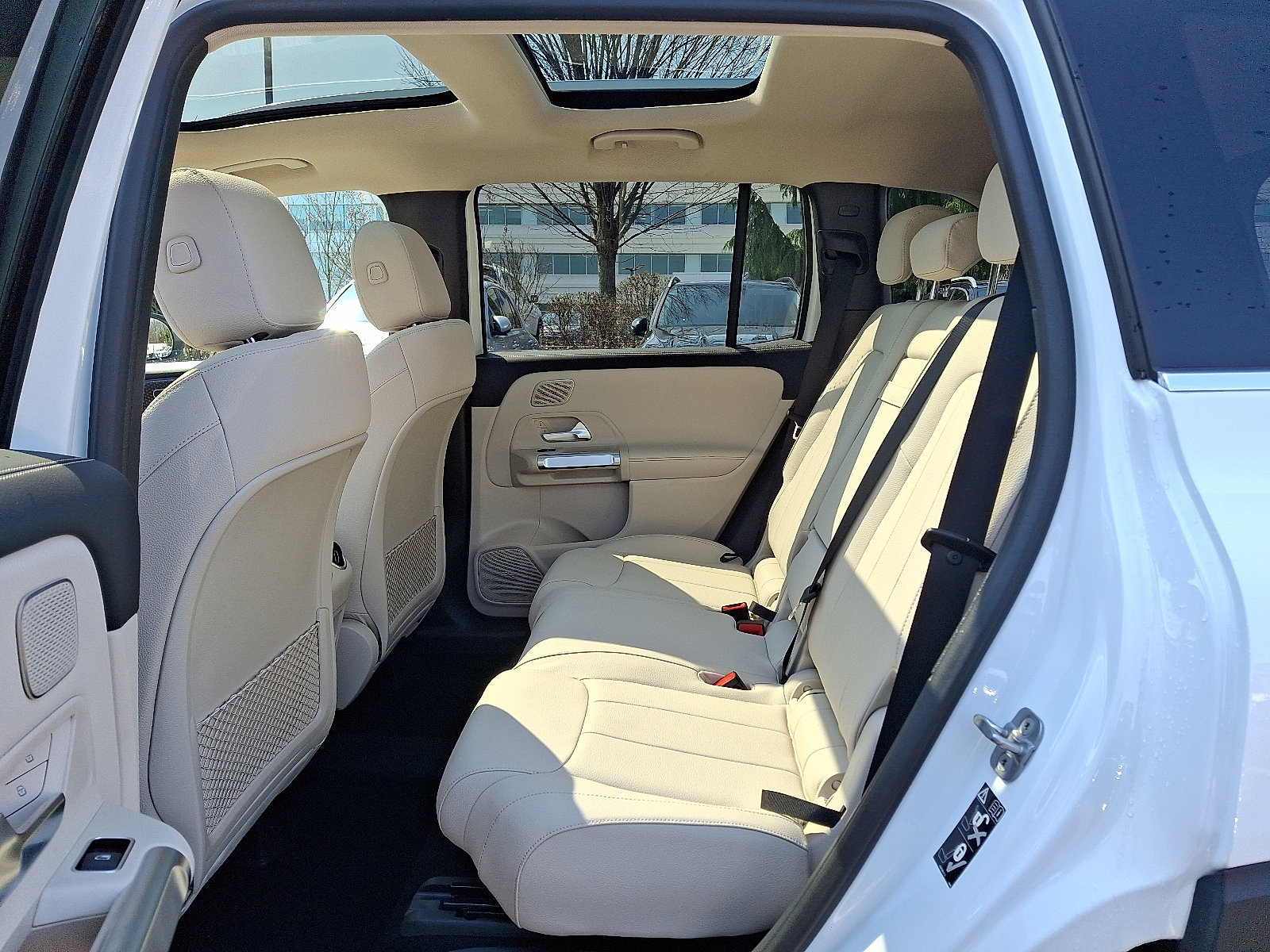 New 2026 Mercedes-Benz GLB 250 4MATIC image 8
