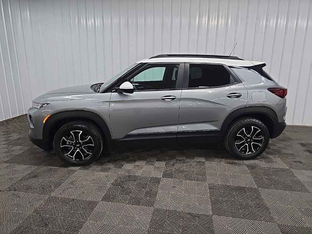 Used 2023 Chevrolet TrailBlazer ACTIV w/ Convenience Package image 5