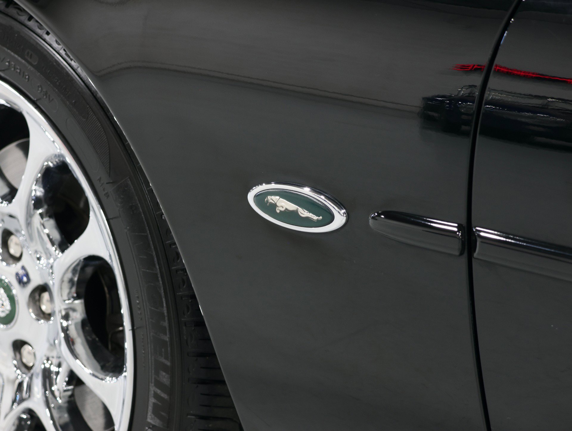 Used 2002 Jaguar XK8 Coupe image 35