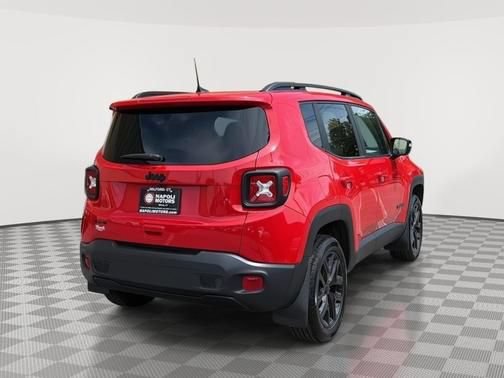Used 2023 Jeep Renegade Altitude AWD/4WD image 3