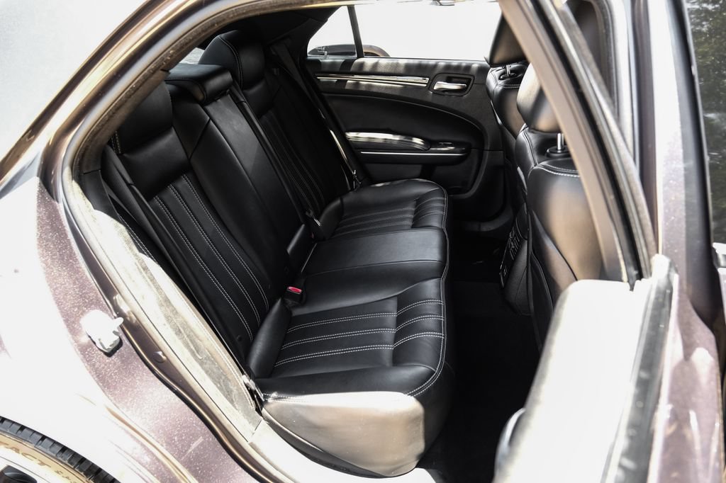 Used 2019 Chrysler 300 S RWD image 47