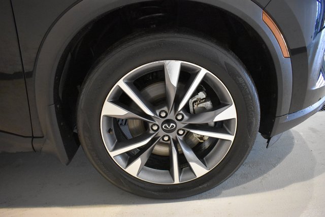 Used 2023 INFINITI QX60 Luxe w/ Performance Audio Package image 18