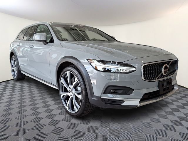 Used 2025 Volvo V90 B6 Cross Country Ultra