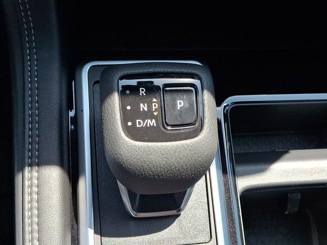 Used 2025 Nissan Pathfinder Platinum w/ Cargo Package image 17