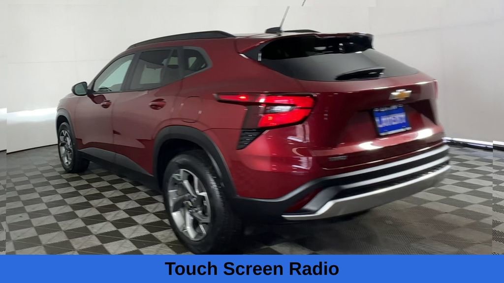 Certified 2024 Chevrolet Trax LT w/ Driver Confidence Package image 10