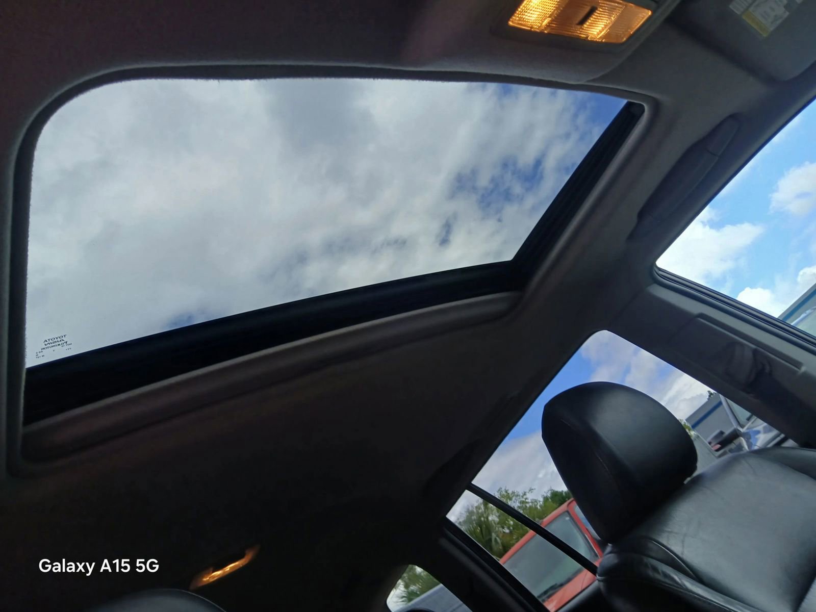 Used 2011 Toyota Highlander Limited w/ Tow Pkg image 17