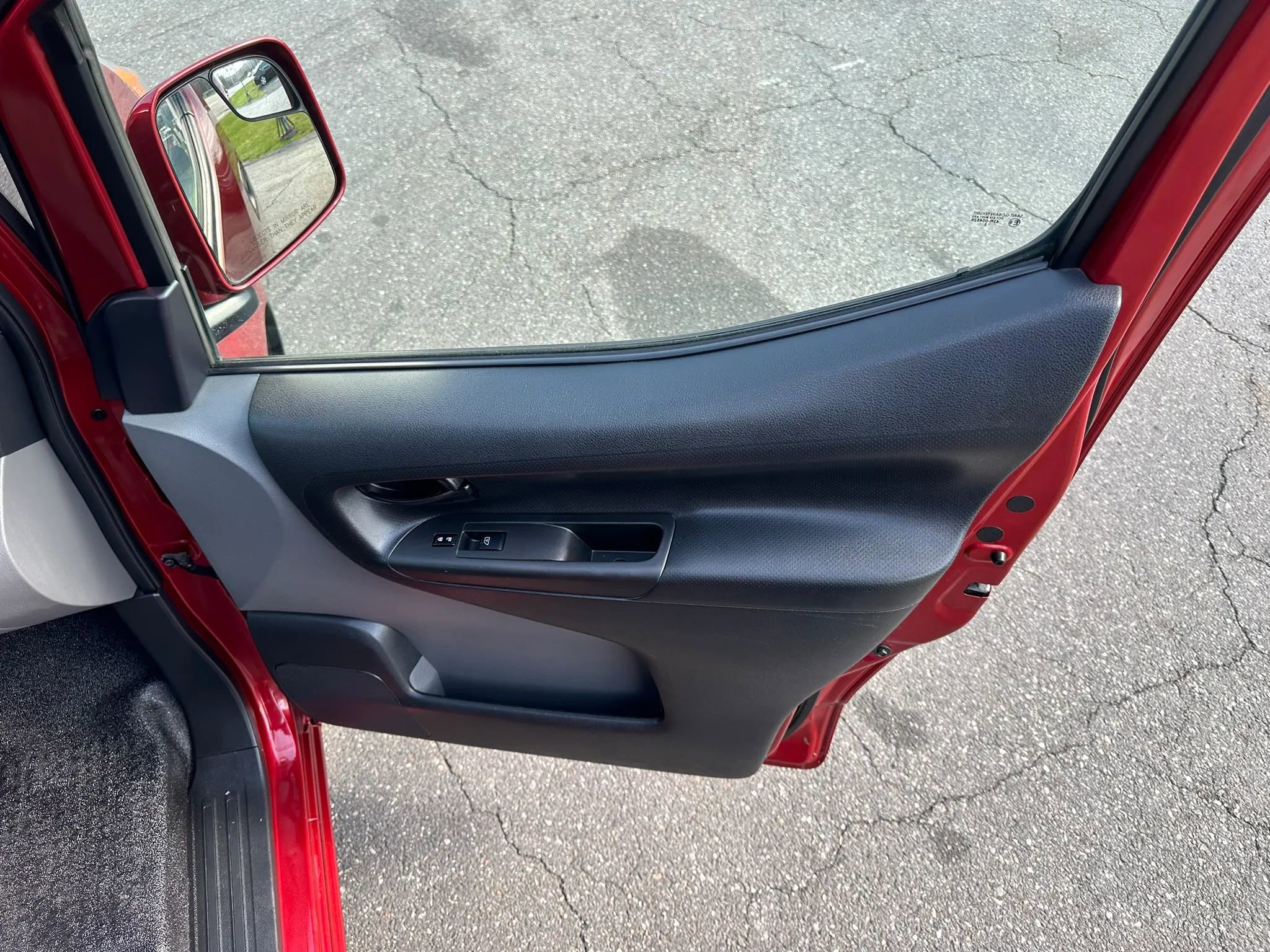 Used 2018 Nissan NV200 SV image 32