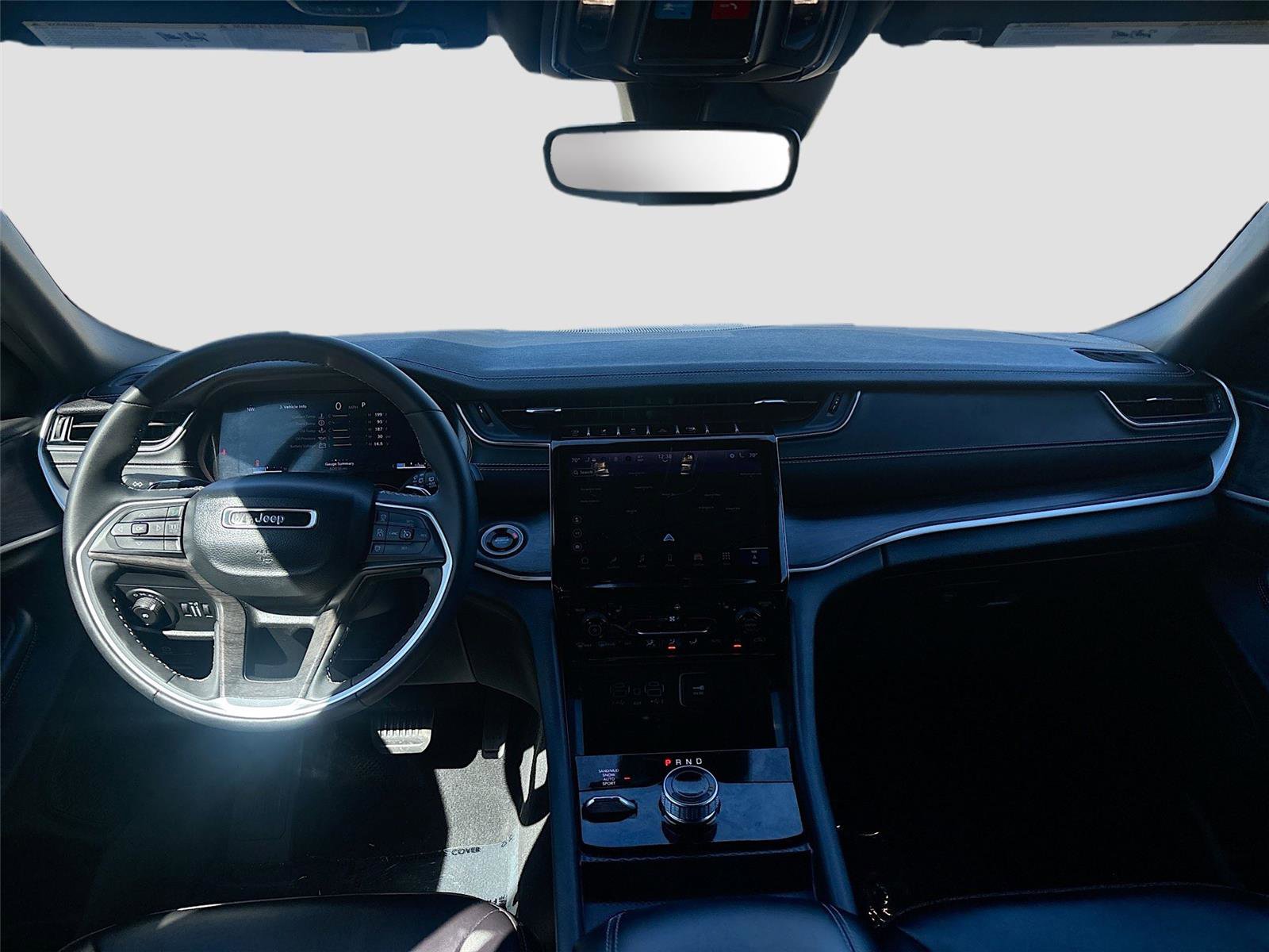 Used 2024 Jeep Grand Cherokee Limited image 25