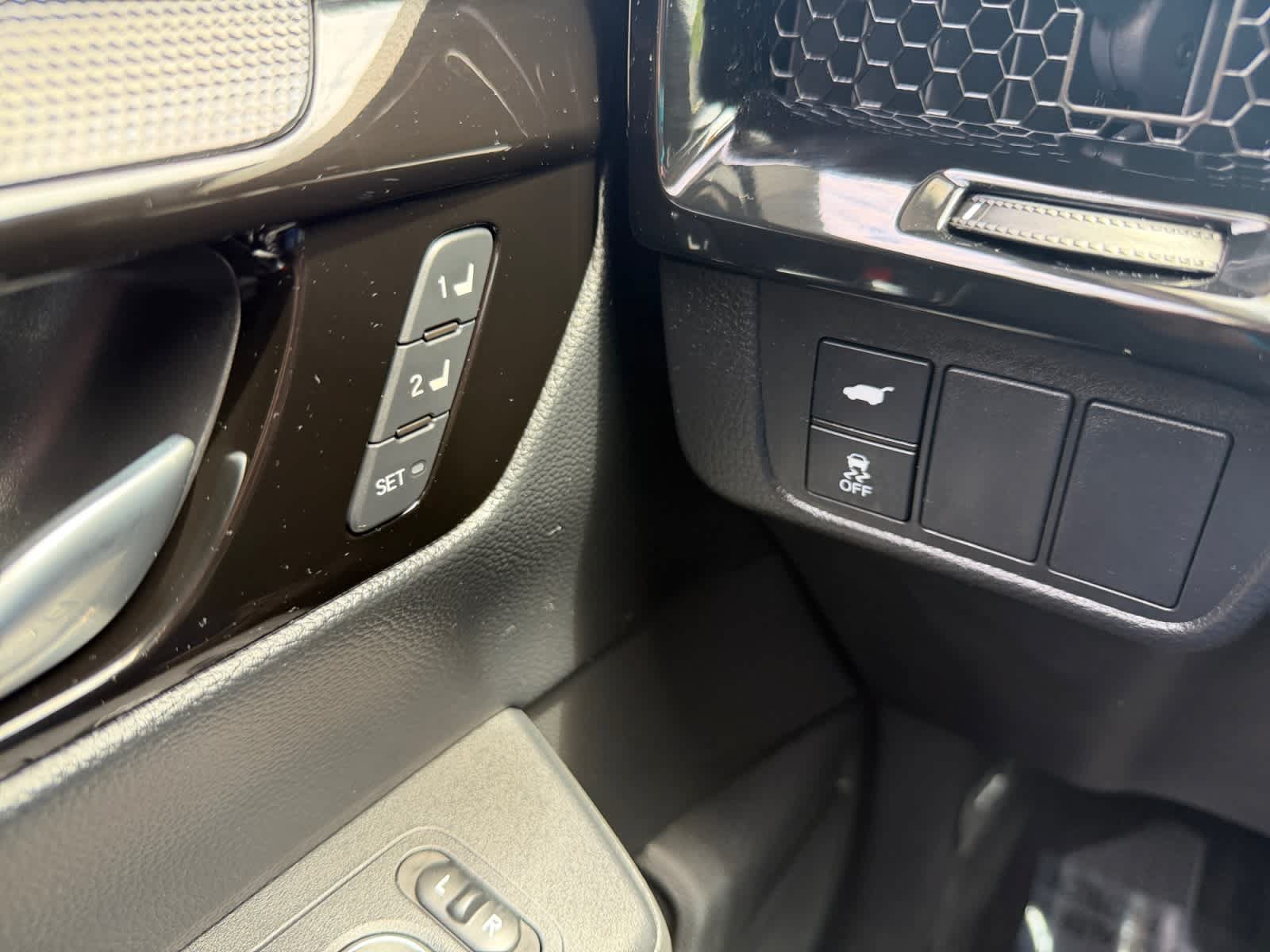 Used 2023 Honda CR-V EX-L image 26