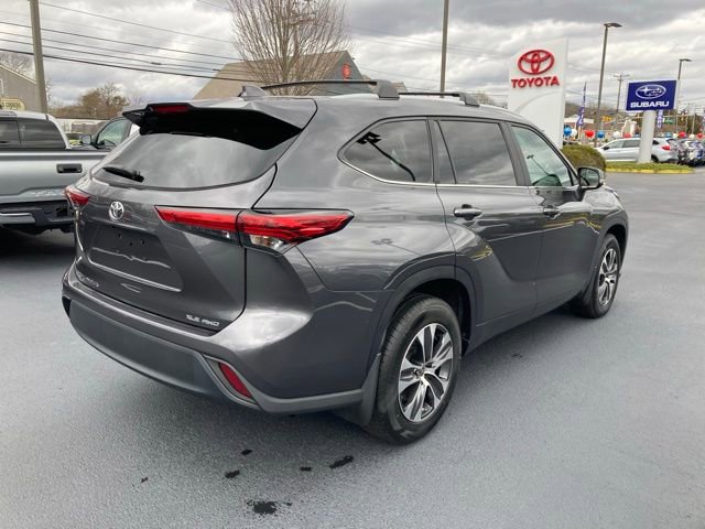 Certified 2023 Toyota Highlander XLE image 10