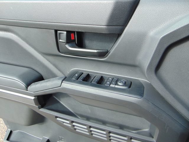 Used 2025 Toyota Tacoma SR5 AWD/4WD image 20